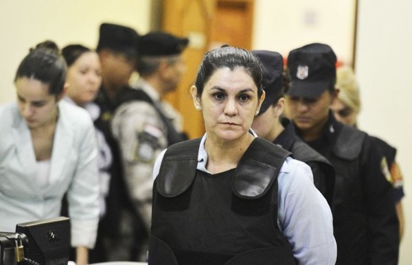 Detienen a hermana de Osvaldo y Carmen Villalba, incautan de su poder una granada, una pistola y uniforme del EPP - ADN Digital