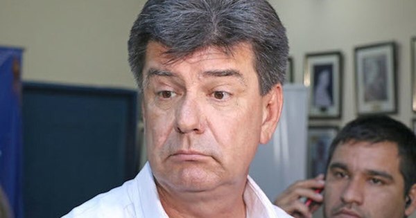 La Nación / Senador invita a Efraín Alegre a presentarse en el concurso de miss tanga