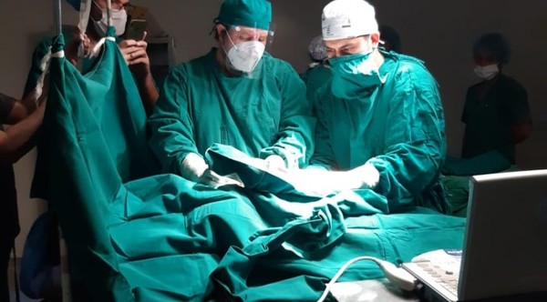 Feto recibió una transfusión de sangre intrauterina para tratar una anemia severa - Noticiero Paraguay