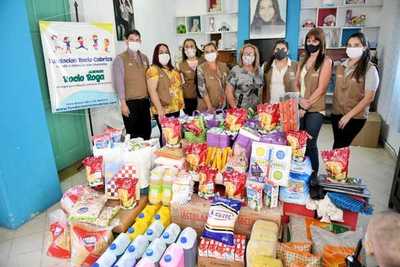 Iniciativa solidaria "Regalo de Amor" benefició a 21 instituciones por Navidad | .::Agencia IP::.