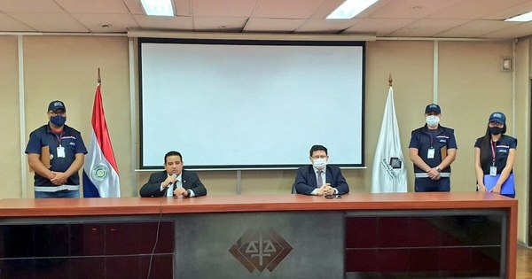 La Nación / Imputan a 75 personas por falsificar facturas y evadir impuesto por G. 240 mil millones