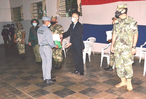 Jóvenes que cumplieron con servicio militar regresan a sus hogares en vísperas de Navidad - ADN Digital