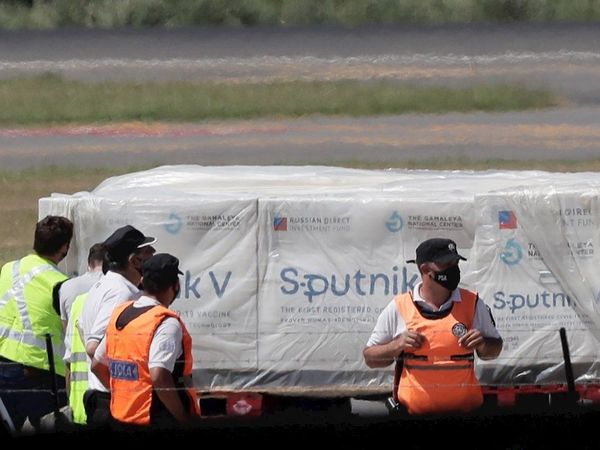 Llega a Argentina la primera remesa de dosis de la vacuna Sputnik-V