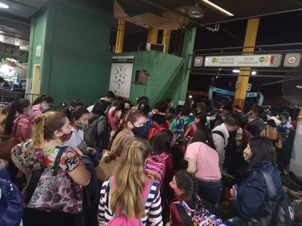 Terminal de Ómnibus de Asunción ya registró 170 mil viajeros desde el 15 de diciembre » Ñanduti