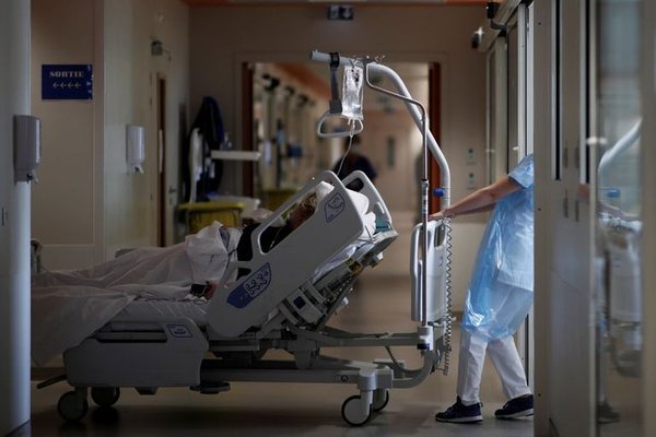 Francia otorgará la ciudadanía a los trabajadores extranjeros que combaten en la pandemia de coronavirus » Ñanduti