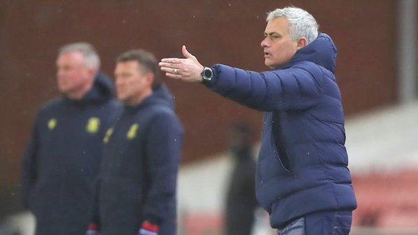 Crónica / Mourinho disparó con todo a su propio jugador