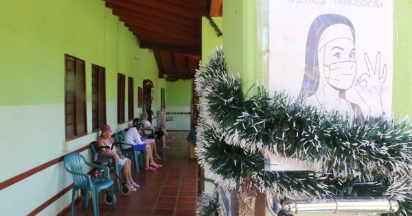 La Nación / Abuelitos piden un poco de cariño como regalo de Navidad