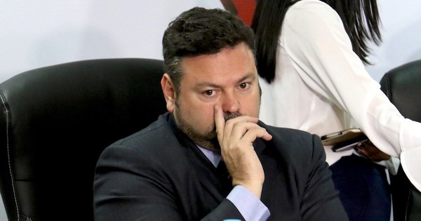 La Nación / Piden informes del acuerdo entre el procurador y Petropar para Texos