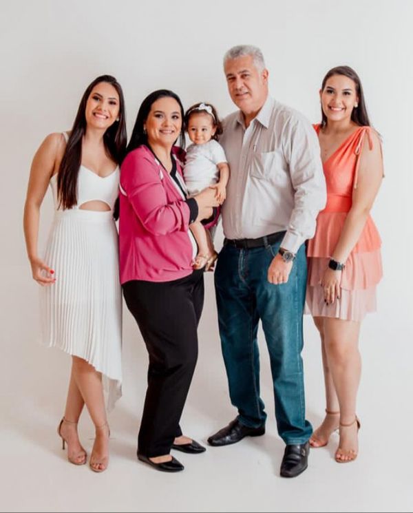 Les deseamos una Feliz Navidad a todos!!! Lleno de amor, salud y felicidad