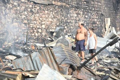 Dispondrán albergue provisorio en plaza para familias afectadas por incendio  - Nacionales - ABC Color