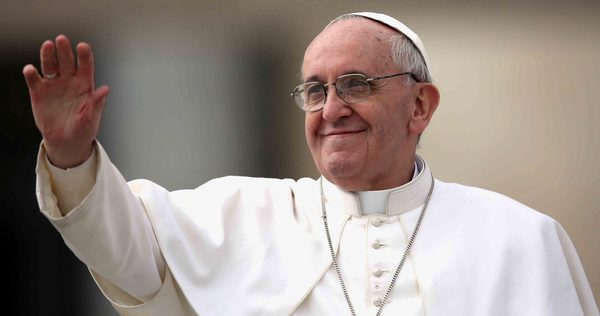 Comunicador católico resalta la bendición “Urbi et Orbi” de Navidad realizada por el papa Francisco » Ñanduti