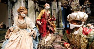 La Nación / Pesebre mexicano con tapabocas advierte del riesgo ante el COVID-19