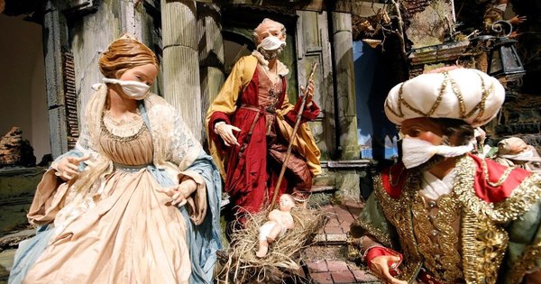La Nación / Pesebre mexicano con tapabocas advierte del riesgo ante el COVID-19