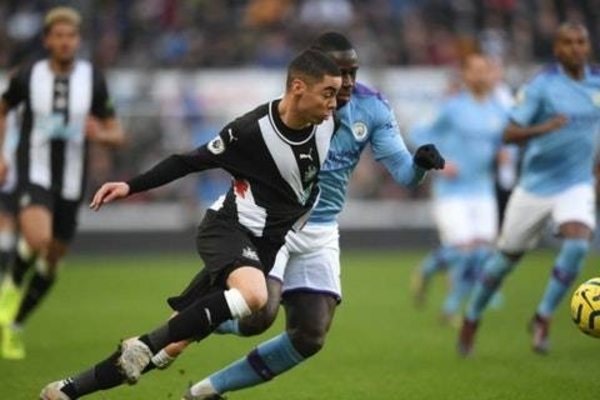 HOY / Marcado por la pandemia: Se viene el tradicional 'Boxing Day' del fútbol inglés