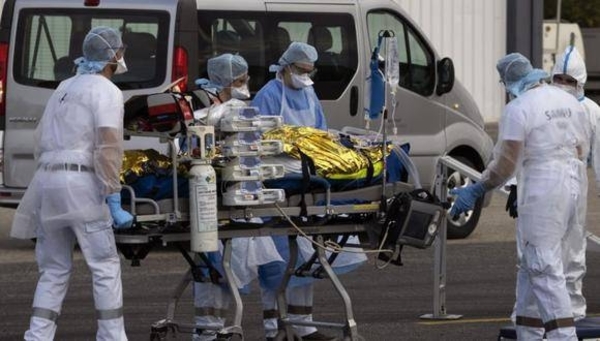 HOY / Detectan en Francia un primer caso de la nueva cepa de COVID-19