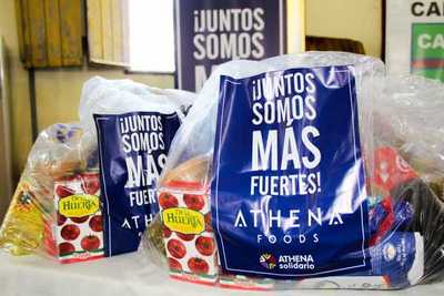 Campaña de Athena Foods entrega 1.000 canastas de navidad en Belén