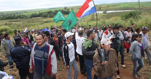 La Nación / Godoy: Tierras de Marina Cué se entregarán a asesinos de policías