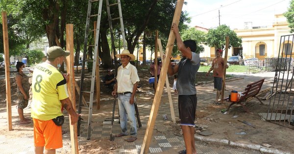 La Nación / Afectados fueron instalados en plazas por la comuna asuncena