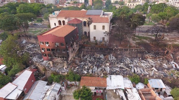 Crónica / NAVIDAD DE FUEGO ¡EN LA CHACARITA!