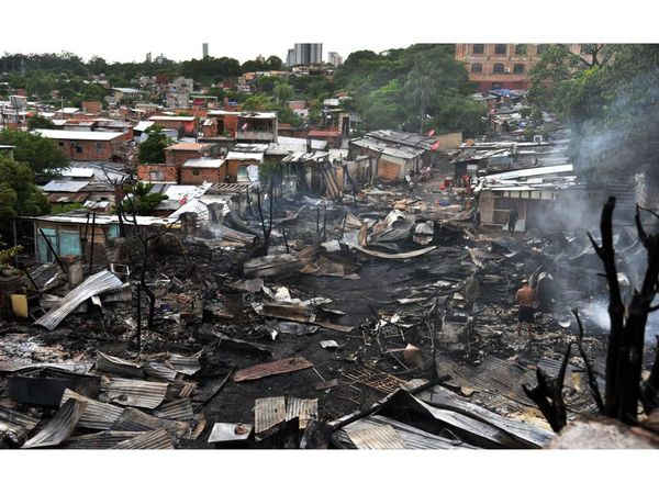 Centenar de casas arden por negligencia y el hacinamiento
