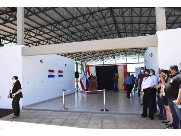 Gobernación de Itapúa inaugura salón para funcionarios