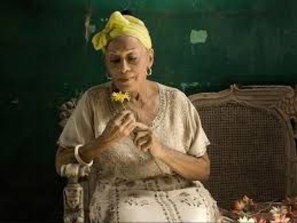 Omara Portuondo recibe homenaje - Espectáculos - ABC Color