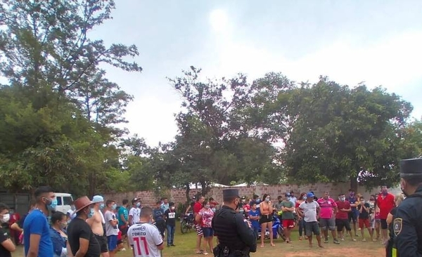 HOY / Despejan balneario donde se aglomeraban familias sin tapabocas