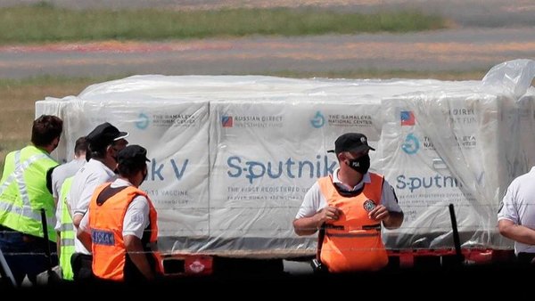 Rusia autorizó la vacunación con Sputnik V a mayores de 60 años | OnLivePy