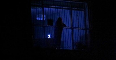 La Nación / Aprovecharon apagón para robar G. 375 millones de una vivienda