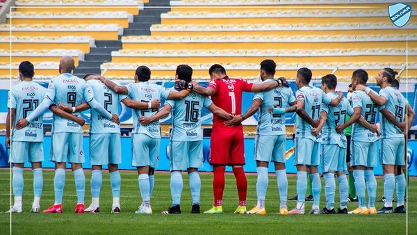 Bolívar de Fidencio Oviedo remonta y continúa imparable hacia el título