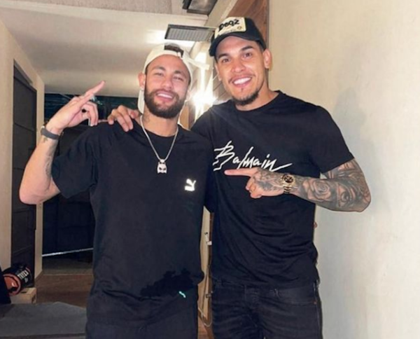 El encuentro navideño entre Gustavo Gómez y Neymar en Brasil