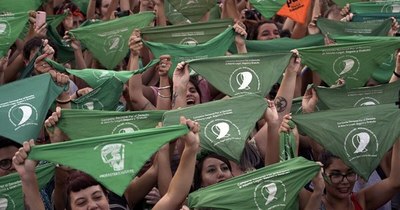 La Nación / Un Senado polarizado decide si legaliza el aborto en Argentina