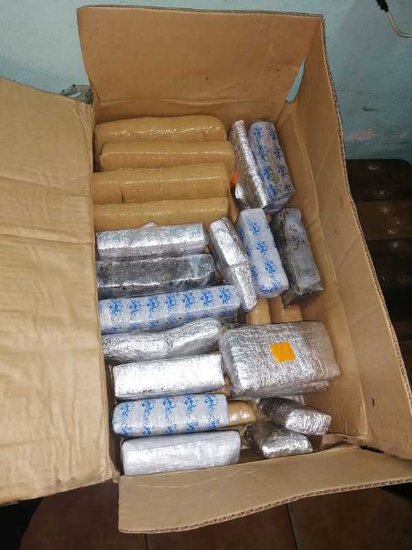 Agentes penitenciarios incautan 38 panes de marihuana dentro de Tacumbú » Ñanduti