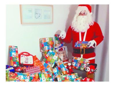 El Papá Noel albirrojo que repartió regalitos