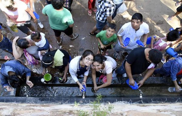 Vuelven las misas en capilla réplica Tupãsy Ykua  - Nacionales - ABC Color