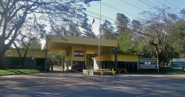 La Nación / Desde políticos acusados de corrupción a un exfiscal general, Viñas Cué alberga a integrante del EPP