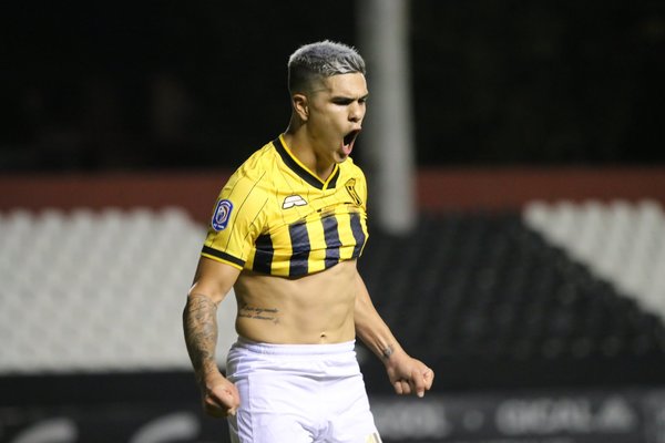 Fernández Cedrés es baja en Guaraní