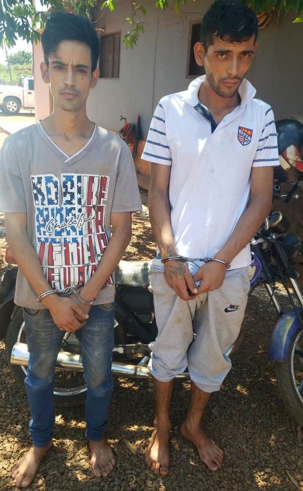 Caen dos hombre por robo de motocicleta - ABC en el Este - ABC Color