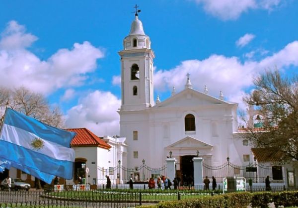 Iglesia Católica argentina ruega a senadores rechazar proyecto de aborto que tratarán el martes