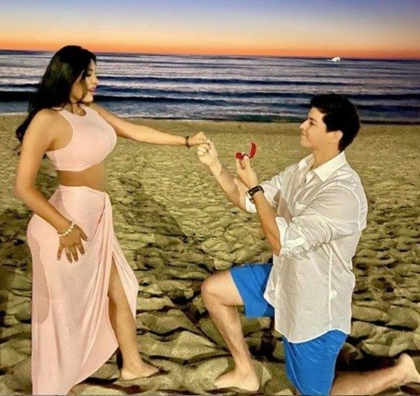 Crónica / Rodri Servín se casó con una cantante sexy