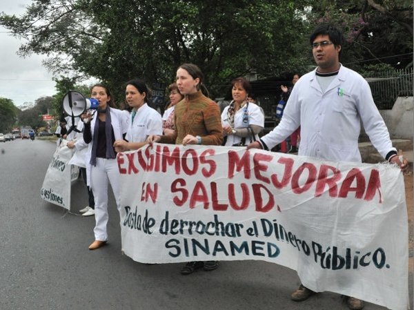 Sindicato de médicos pide mejorar el sistema de Salud y dar respuesta a la gente - ADN Digital
