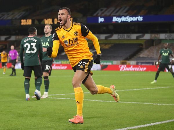 Wolverhampton alarga el bache del Tottenham