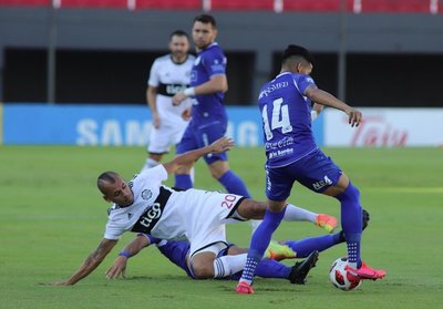 'Déjense de joder': El reclamo de un referente de Olimpia al final del primer tiempo