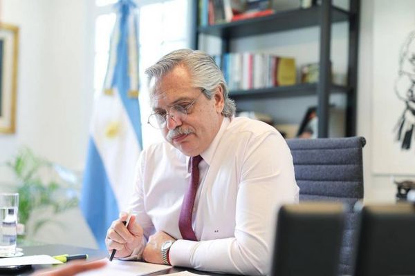 Argentina ofrece a vecinos Uruguay y Bolivia ayuda para conseguir vacunas contra COVID-19