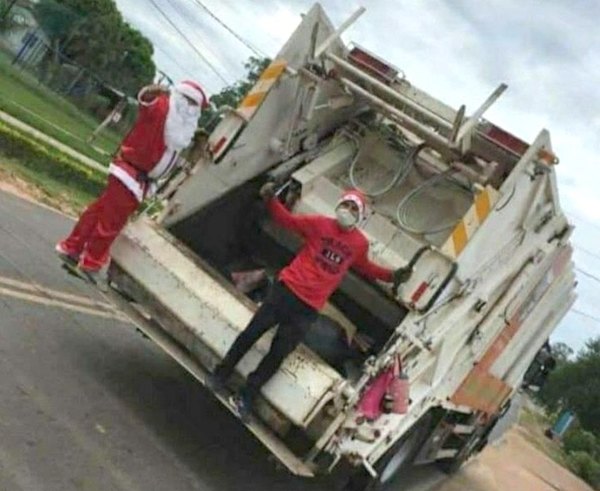 Crónica / Papá Noel recogió la basura en Atyrá ra’e