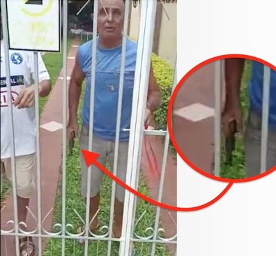 Crónica / Oñembokapu hese por estacionarse en la calle