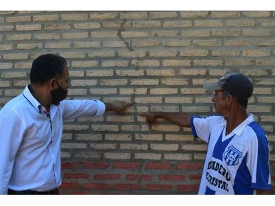 Denuncian pésima construcción de viviendas en Edelira