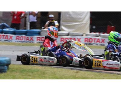 Ale Samaniego hace historia en el kárting