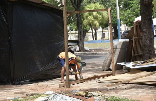 En pocos días, ocupantes ya destruyen las plazas - Nacionales - ABC Color