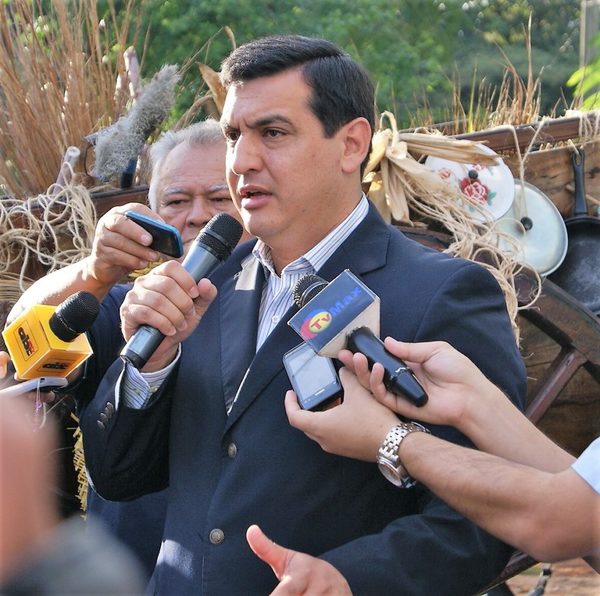 Otro año de impunidad para Enzo Cardozo, ex ministro acusado de vaciar el MAG - La Mira Digital